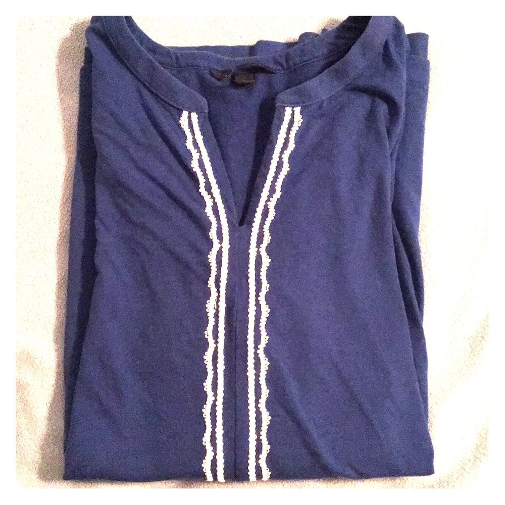 3/4 Sleeve Blue Tunic with Embroidery Detail